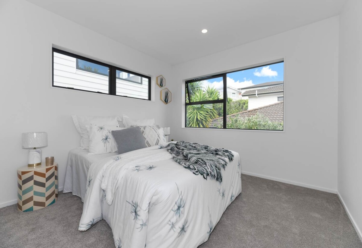 Brandnew standalone 4 beds 2 baths home with garage, lose to Glenfield Mall, Marlborough Primary School, and the popular Oruamo Reserve. easy motorway access, 58C Marlborough Avenue, Glenfield, Auckland