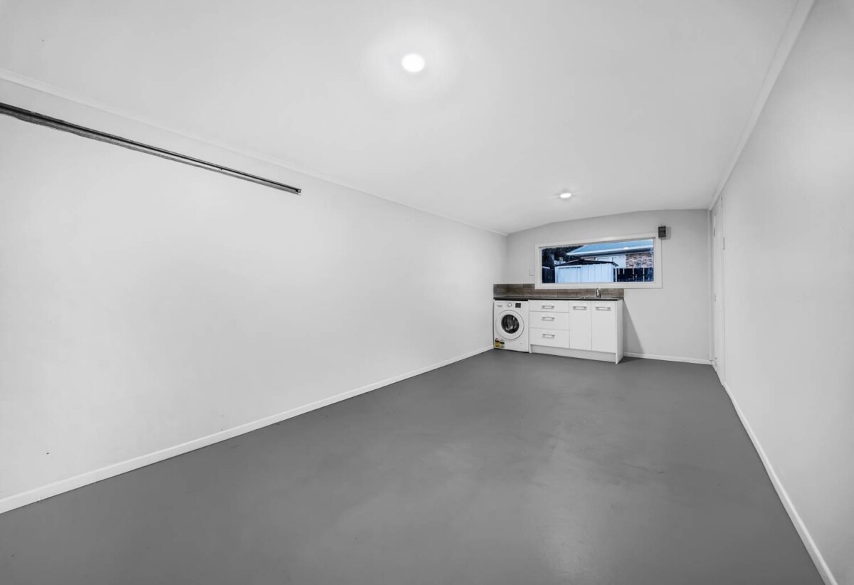 Fully renovated standalone 2 beds 1 bath home with garage, The rear garage has been fully refurbished, close to schools, supermarket, train station, motorway access, 1/3 Cross Street, Papakura, Auckland