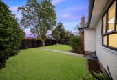 Fully renovated standalone 2 beds 1 bath home with garage, The rear garage has been fully refurbished, close to schools, supermarket, train station, motorway access, 1/3 Cross Street, Papakura, Auckland
