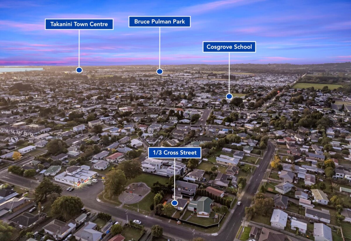 Fully renovated standalone 2 beds 1 bath home with garage, The rear garage has been fully refurbished, close to schools, supermarket, train station, motorway access, 1/3 Cross Street, Papakura, Auckland