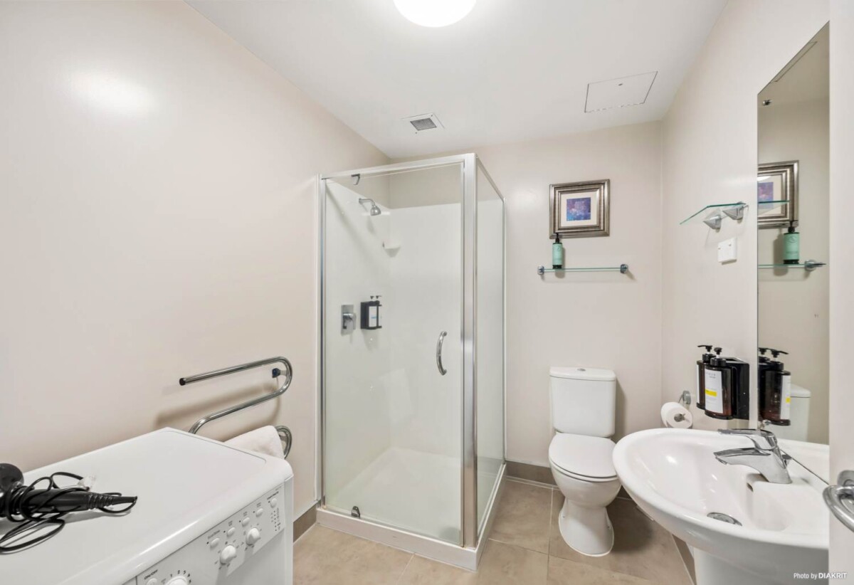 Auckland Girls’ Grammar School zone, 46m2 Freehold 2 beds 1 bath apartment, Full furniture package is included, 602/188 Hobson Street, City Centre, Auckland