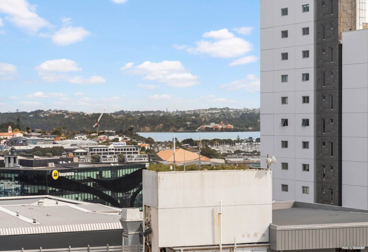 Auckland Girls’ Grammar School zone, 46m2 Freehold 2 beds 1 bath apartment, Full furniture package is included, 602/188 Hobson Street, City Centre, Auckland