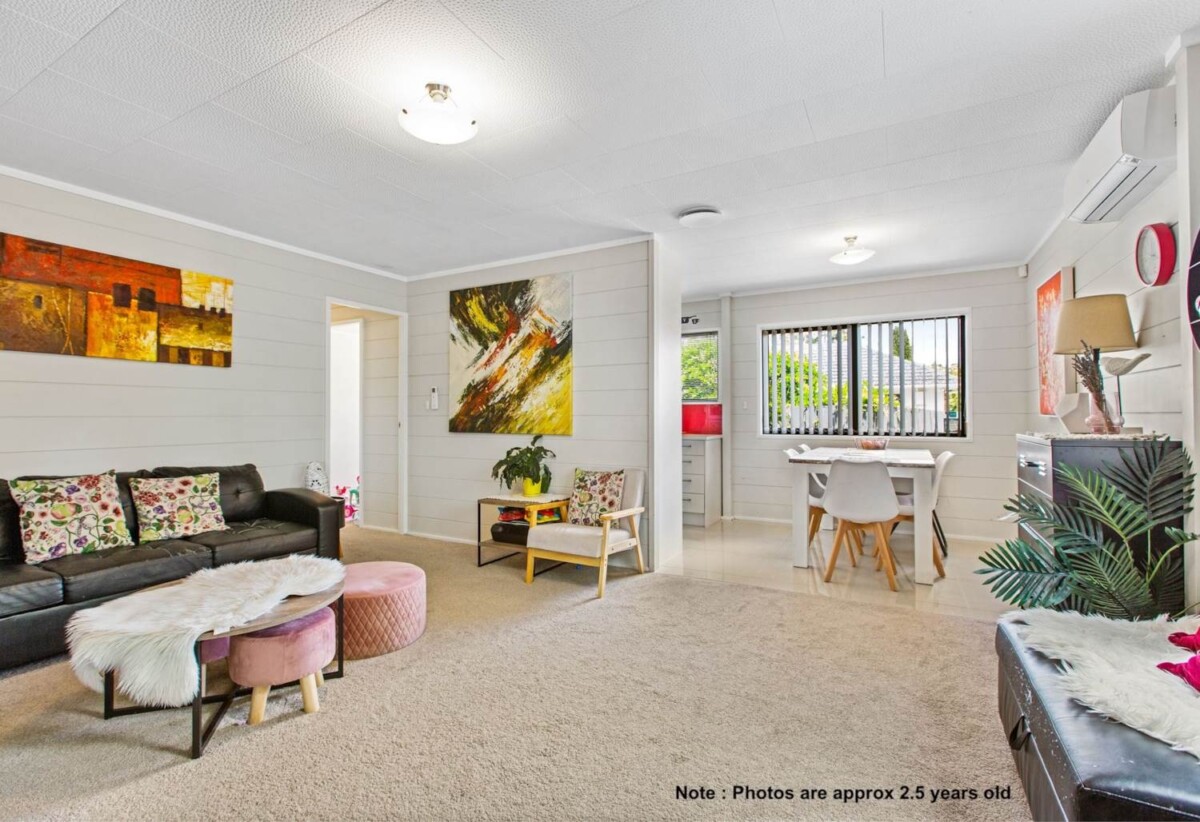 3 beds 1 baths house, Currently rented at $660 per week, Close to Papakura train station, bus stop, super markets, Motorways, restaurants., 22 Sutton Crescent, Papakura, Auckland