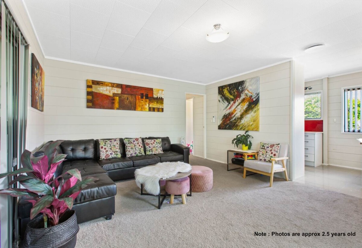 3 beds 1 baths house, Currently rented at $660 per week, Close to Papakura train station, bus stop, super markets, Motorways, restaurants., 22 Sutton Crescent, Papakura, Auckland
