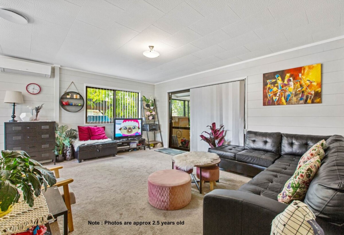 3 beds 1 baths house, Currently rented at $660 per week, Close to Papakura train station, bus stop, super markets, Motorways, restaurants., 22 Sutton Crescent, Papakura, Auckland