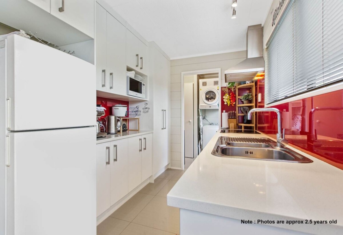 3 beds 1 baths house, Currently rented at $660 per week, Close to Papakura train station, bus stop, super markets, Motorways, restaurants., 22 Sutton Crescent, Papakura, Auckland