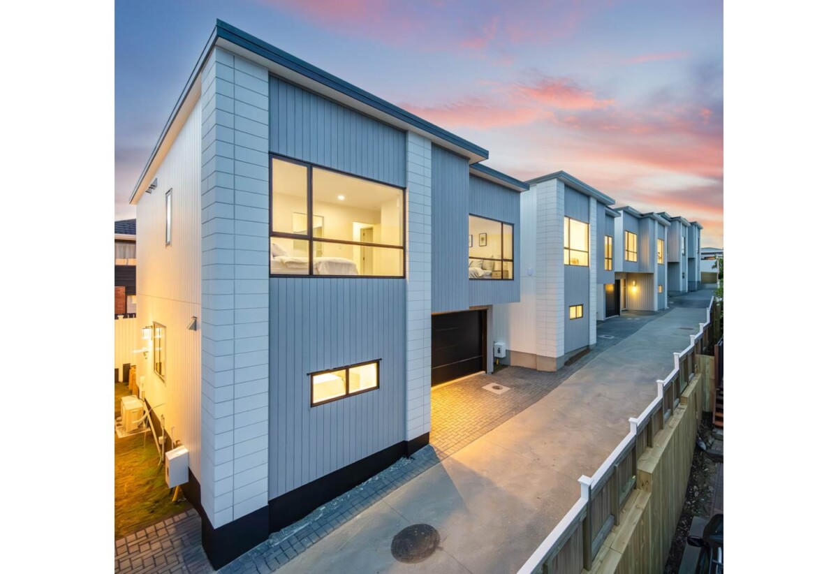 Rangitoto College, Master Build 10-Year Guarantee, Sea views, Brandnew standalone 5 beds 3 baths house with garage, 1 bed 1 bath ground floor, zoned for Mairangi Bay School, Murrays Bay Intermediate, and Rangitoto College, close to schools, beach, shops, reserve, 37B Hastings Road, Mairangi Bay, Auckland