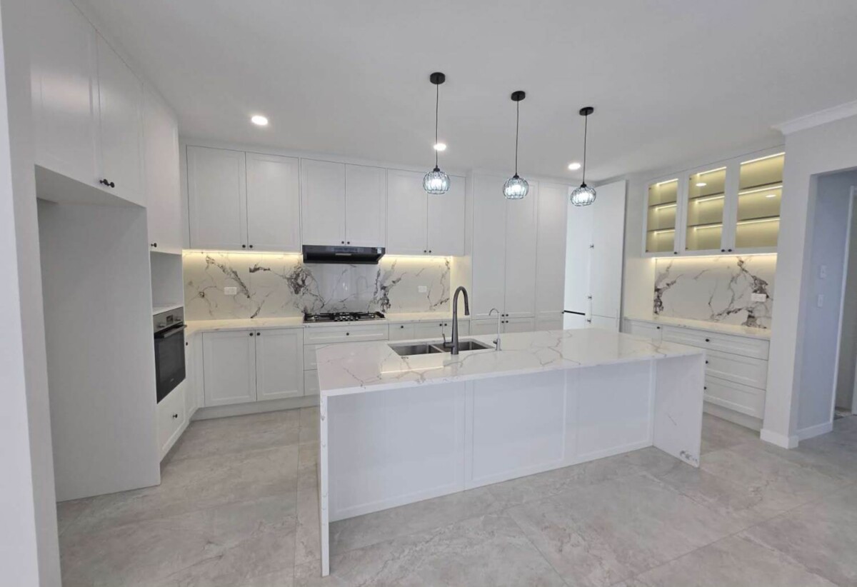 7 beds 5.5 baths house with double garage on 455n2 section, sea views, close to schools, shops, motorway access, 11 Port Way, Karaka, Auckland