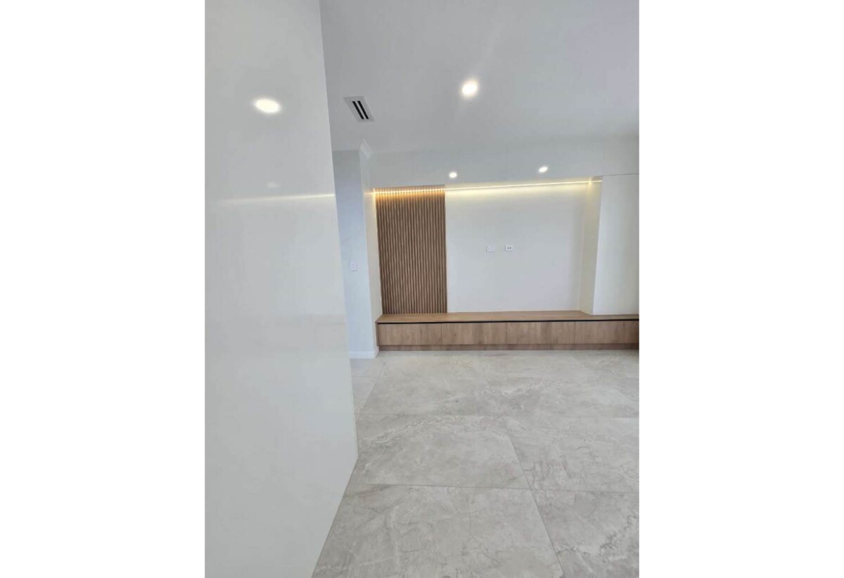 7 beds 5.5 baths house with double garage on 455n2 section, sea views, close to schools, shops, motorway access, 11 Port Way, Karaka, Auckland