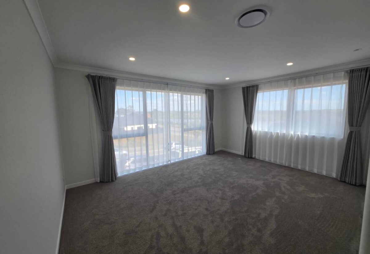 7 beds 5.5 baths house with double garage on 455n2 section, sea views, close to schools, shops, motorway access, 11 Port Way, Karaka, Auckland