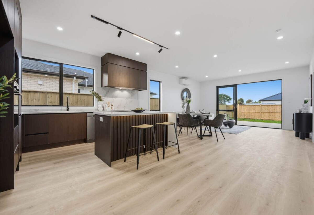 10 Year Master Builders Guarantee, Brandnew 5 beds + study room 3.5 baths house with double garage on 500m2 section, 2 ensuites, 1 ensuite ground floor, near Clevedon village, Clevedon School, Farmer market, close to beach, 6 Kakano Street, Clevedon, Auckland