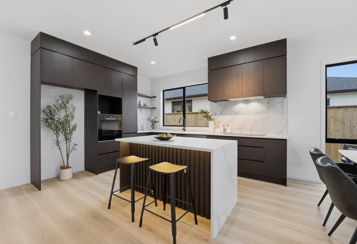 10 Year Master Builders Guarantee, Brandnew 5 beds + study room 3.5 baths house with double garage on 500m2 section, 2 ensuites, 1 ensuite ground floor, near Clevedon village, Clevedon School, Farmer market, close to beach, 6 Kakano Street, Clevedon, Auckland