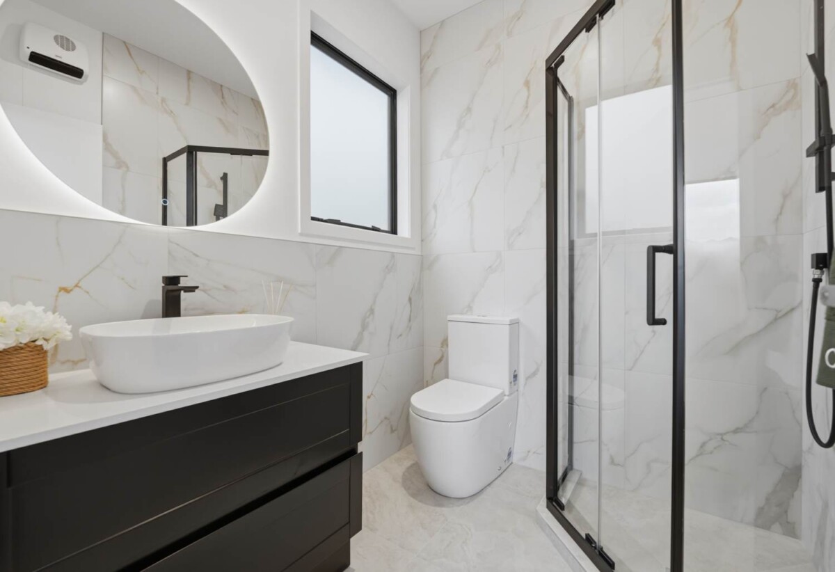 10 Year Master Builders Guarantee, Brandnew 5 beds + study room 3.5 baths house with double garage on 500m2 section, 2 ensuites, 1 ensuite ground floor, near Clevedon village, Clevedon School, Farmer market, close to beach, 6 Kakano Street, Clevedon, Auckland