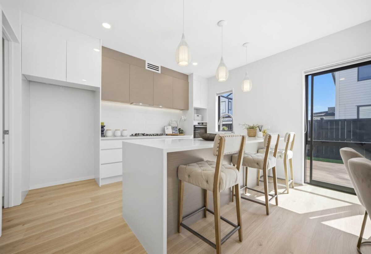 5 beds 3.5 baths house with double garage on 349m2 section, moments from scenic coastal walkways and local reserves. with quality schools, cafes, restaurants, and supermarkets nearby, 6 Turret Lane, Hobsonville, Auckland