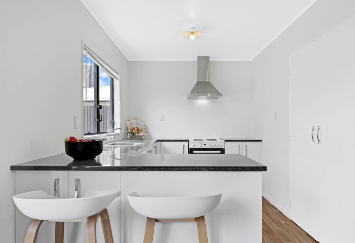 Renovated standalone 3 beds 1 bath house with garage on half of 900m2 section, close to schools, shops, supermarkets, Auckland Botanic Gardens, motorway access, 2/38 Myers Road, Manurewa East, Auckland