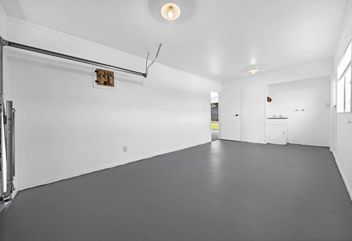 Renovated standalone 3 beds 1 bath house with garage on half of 900m2 section, close to schools, shops, supermarkets, Auckland Botanic Gardens, motorway access, 2/38 Myers Road, Manurewa East, Auckland