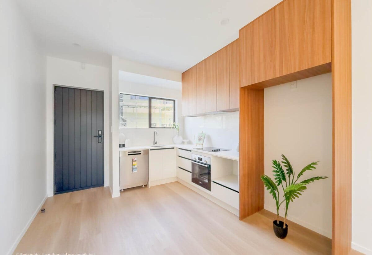 3 beds + 1 multi-functional room/study 2.5 baths home with garage, close to schools, shops, motorway access, zoned for Rosehill Intermediate, Mangapikopiko School, Rosehill College, 23 Aratuhia Lane, Hingaia/karaka, Auckland