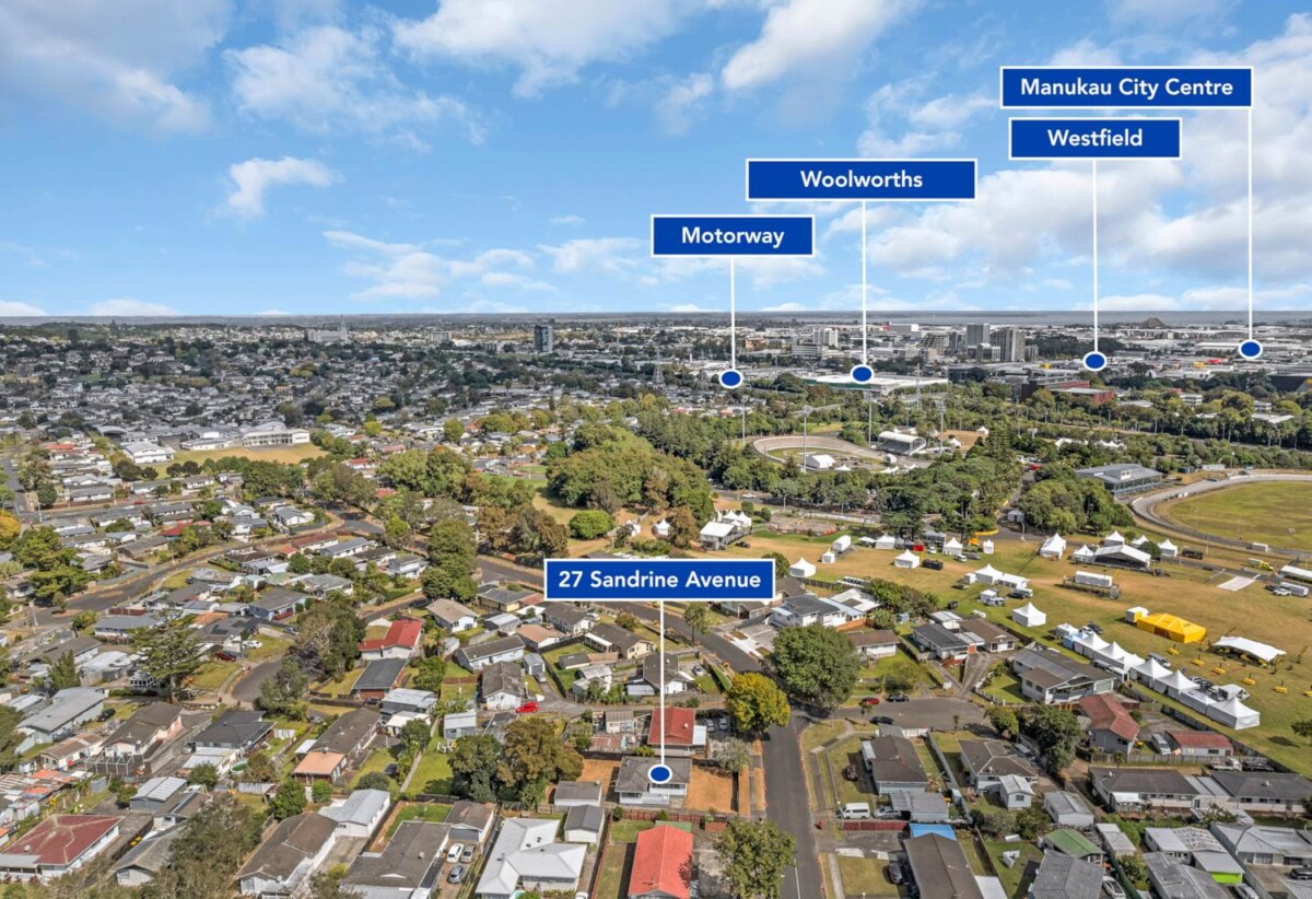 Fully renovated 3 beds 1 bath house with garage on 611m2 section, close to schools, shopping centres, motorway access, 27 Sandrine Avenue, Clover Park, Auckland