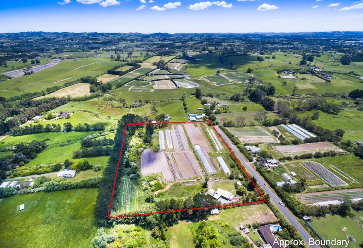 3-bedroom home with workshop & loft on 4.0507ha land, Approx. 233 m road frontage , 2.9 km to Whenuapai School, 10 Hailes Road, Whenuapai, Auckland