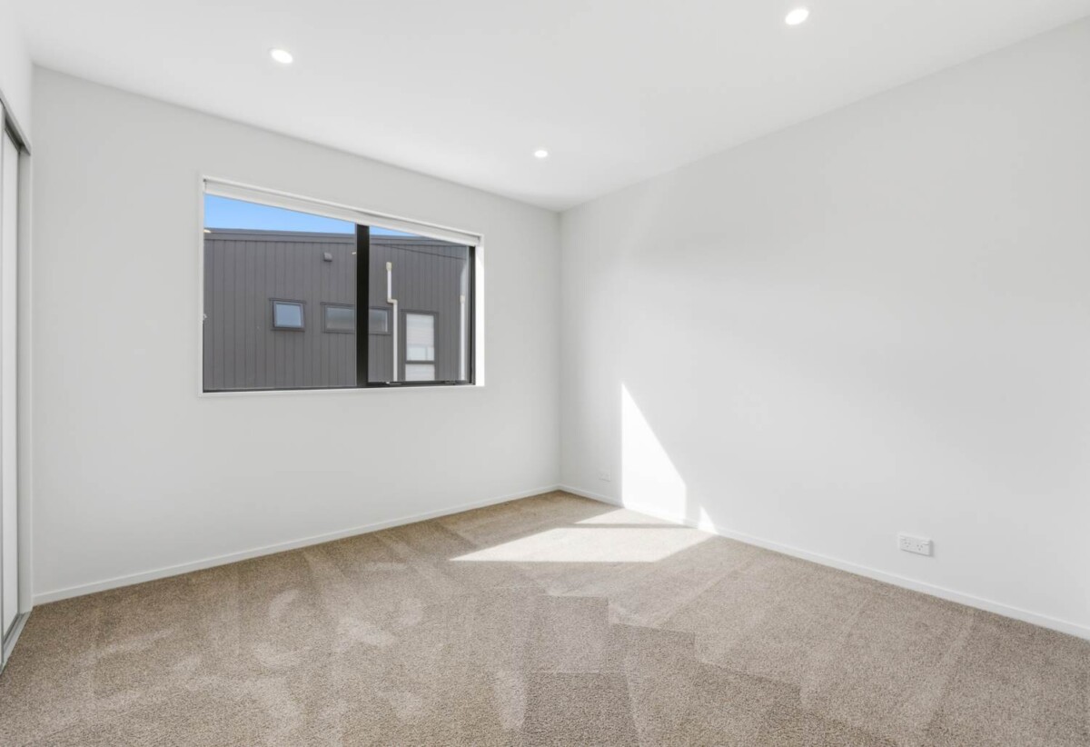 Ormiston school zone, Built By Fletcher, Motivated vendors, Freehold 4 beds 3.5 baths home with garage, walking distance to schools, parks, Ormiston town centre, 21 Whimbrel Road, Flat Bush, Auckland