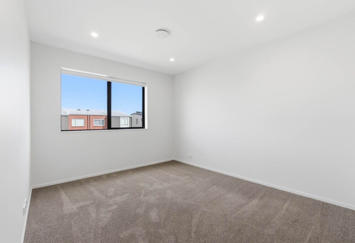 Ormiston school zone, Built By Fletcher, Motivated vendors, Freehold 4 beds 3.5 baths home with garage, walking distance to schools, parks, Ormiston town centre, 21 Whimbrel Road, Flat Bush, Auckland