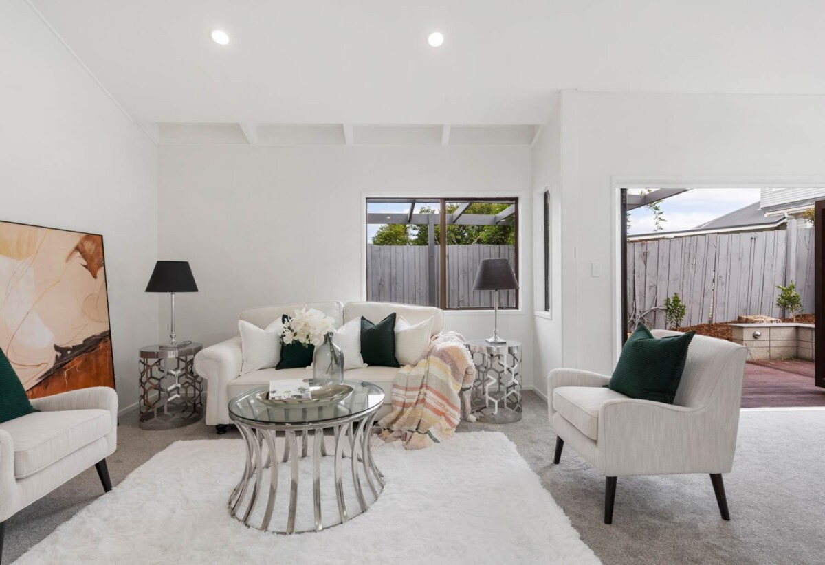 Must sell, Motivated Vendors Relocating, Fully renovated 3 beds 2 baths home with carport, moments from Remuera Village, Upland Road, Orakei Village, and Westfield Newmarket, schools, Zoned for Meadowbank School, Remuera Intermediate, and Selwyn College, 16 Maungarei Road, Remuera, Auckland