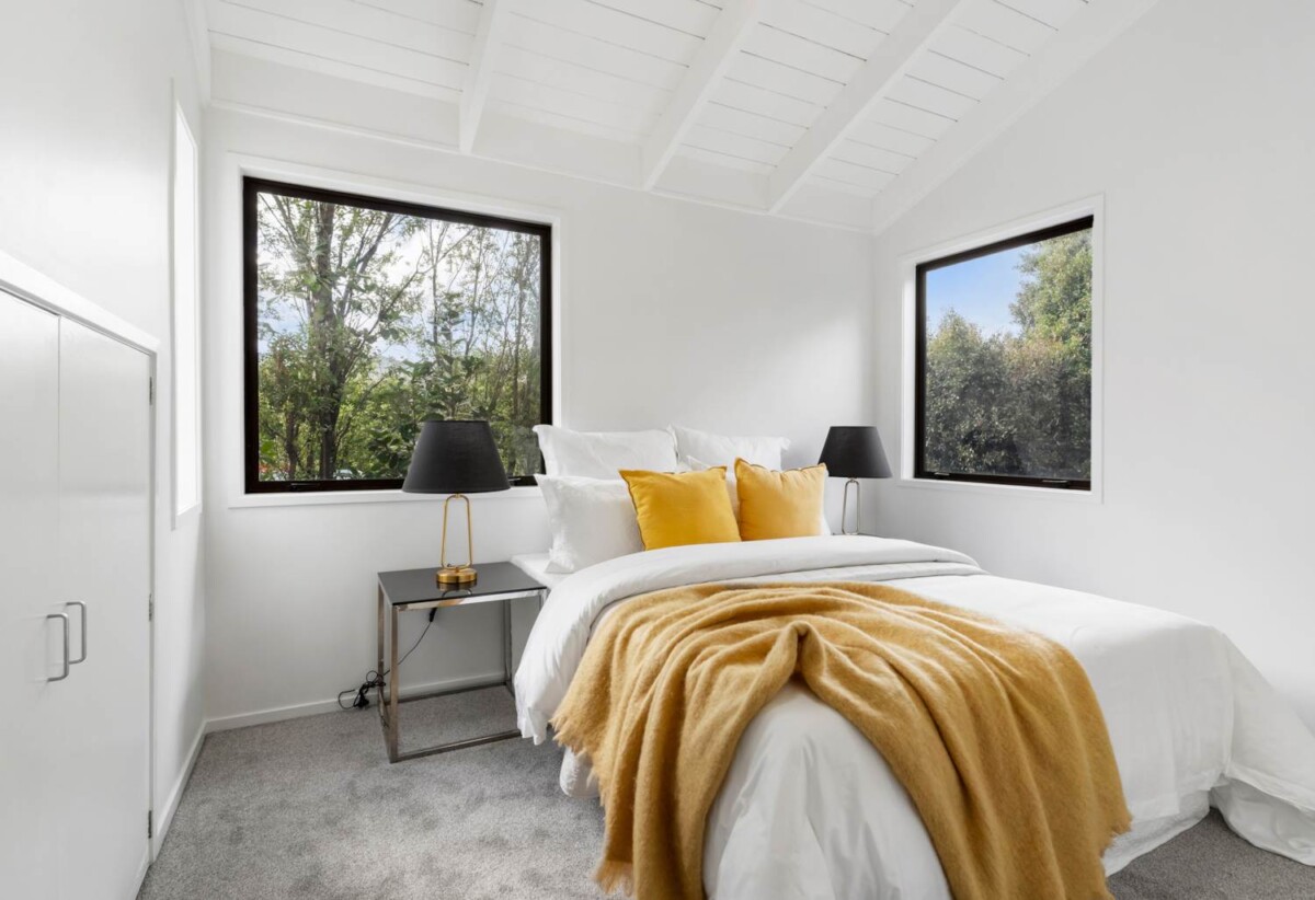 Must sell, Motivated Vendors Relocating, Fully renovated 3 beds 2 baths home with carport, moments from Remuera Village, Upland Road, Orakei Village, and Westfield Newmarket, schools, Zoned for Meadowbank School, Remuera Intermediate, and Selwyn College, 16 Maungarei Road, Remuera, Auckland