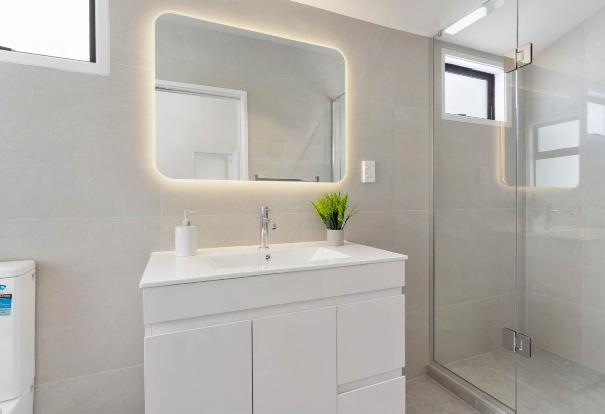Must sell, Motivated Vendors Relocating, Fully renovated 3 beds 2 baths home with carport, moments from Remuera Village, Upland Road, Orakei Village, and Westfield Newmarket, schools, Zoned for Meadowbank School, Remuera Intermediate, and Selwyn College, 16 Maungarei Road, Remuera, Auckland