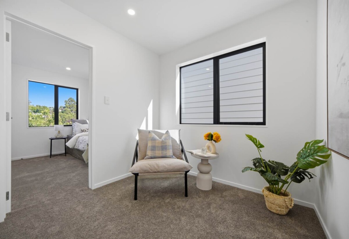Standalone Brandnew 4 beds 2.5 baths house with garage, close to Wairau Valley and the Sunnynook Bus Station, schools, reserves, restaurant, and supermarket, quick motorway access, 79B Girrahween Drive, Totara Vale, Auckland