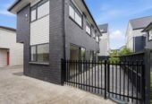 Brick and tile 4 beds 2.5 baths home with garage, walks to school, close to shops, supermarket, train station, waterfront reserve, zoned for Pt England School, Ruapotaka School, Tamaki College, 7C Holland Avenue, Pt England, Auckland