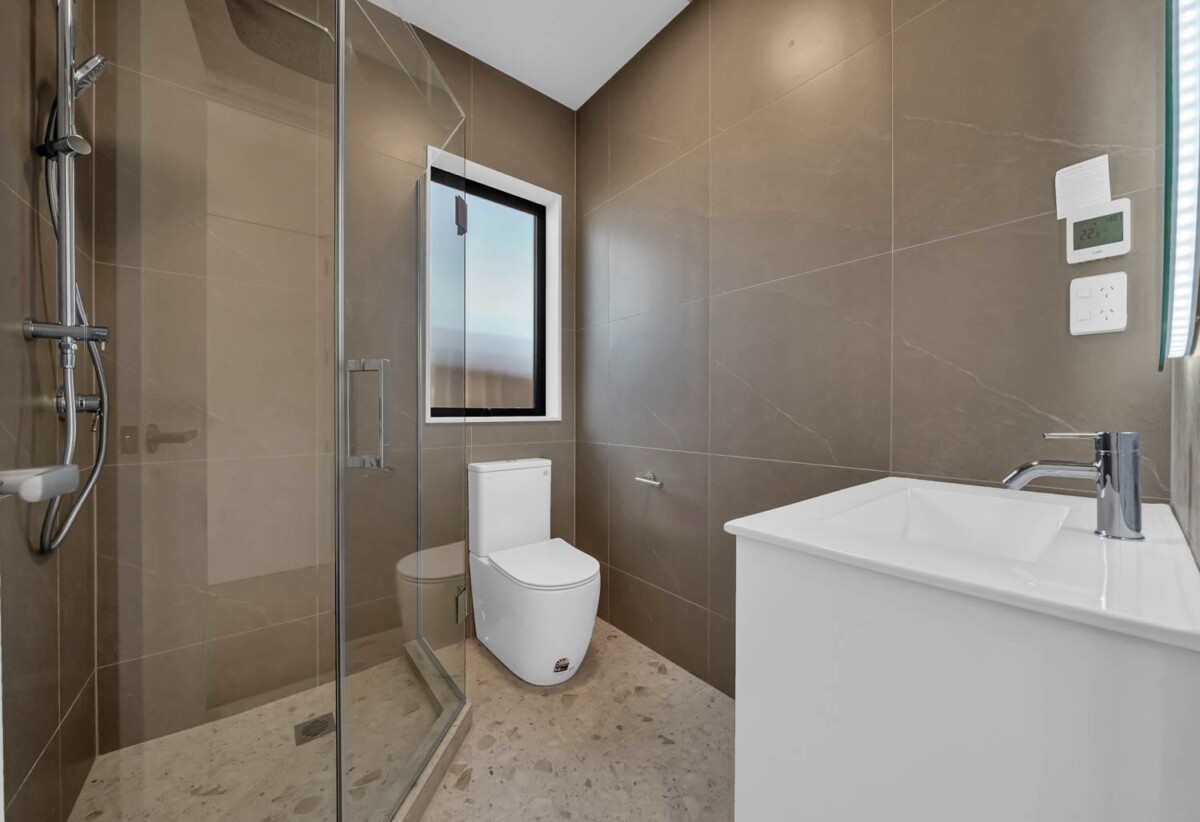 Brandnew 4 beds + office room 3 baths house with garage on 358m2 section, Set within the thriving Karaka neighbourhood, 3.8 km to Te Hihi School, 3.9 km to Karaka School, 60 Whangamaire Rise, Karaka, Auckland