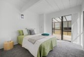 Fully renovated 4 beds 2 baths house with a converted double garage on 938m2 section, close to schools, shops, Manukau shopping centre, motorway access, 6 Albert Road, Manukau, Auckland