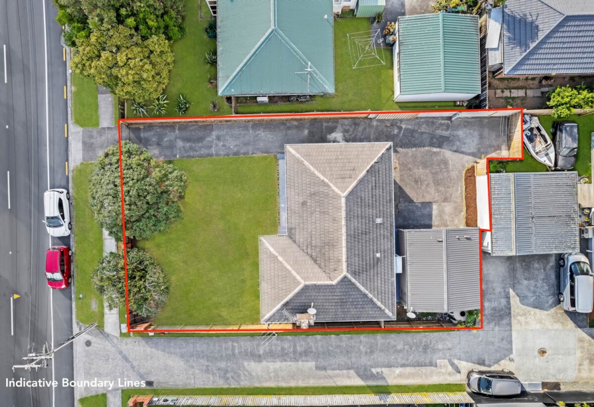 Move-in ready, Renovated 3 beds 1 bath house with double garage on 494m2 section, easy stroll to local schools and shops, with Massey Park Pools, Papakura Town Centre, and the train station all within close reach, 0.8 km to Papakura High School, 12 Hunua Road, Papakura, Auckland