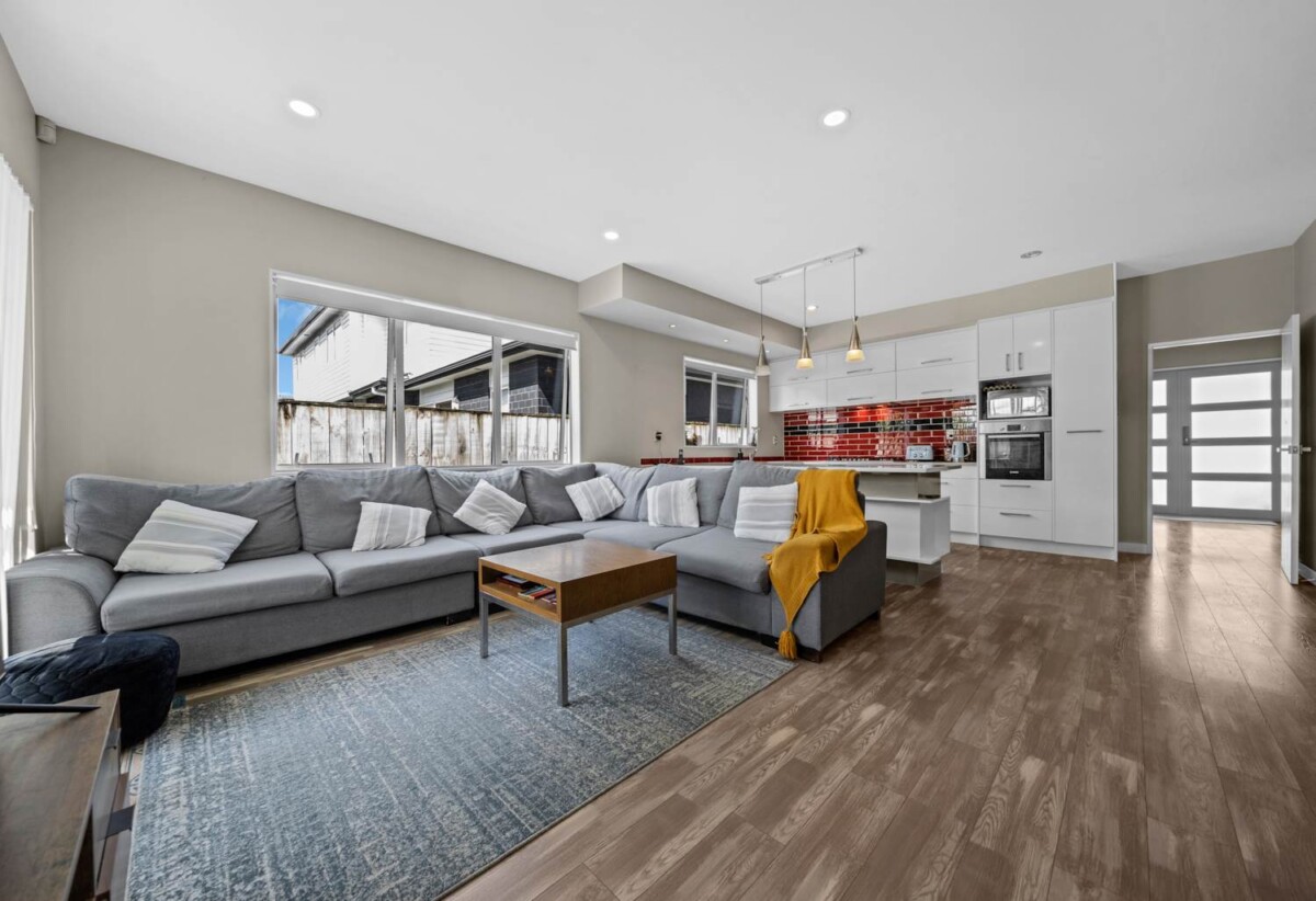 Ormiston school zone, 6 beds 5 batha house with 2 cars garage and 2 beds granny, close to schools, parks, shopping centre’s, and everyday amenities, 10 Puoro Street, Flat Bush, Auckland