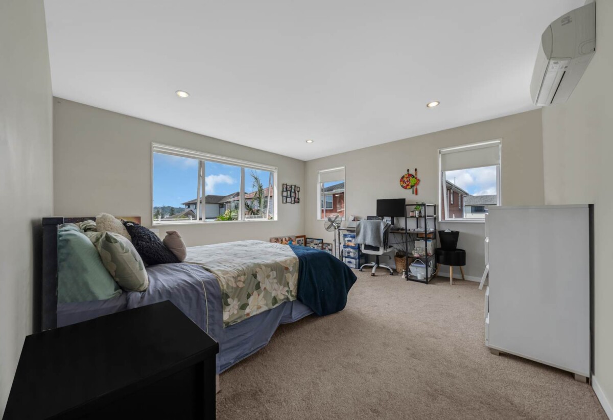 Ormiston school zone, 6 beds 5 batha house with 2 cars garage and 2 beds granny, close to schools, parks, shopping centre’s, and everyday amenities, 10 Puoro Street, Flat Bush, Auckland