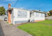 Motivated vendor, 3 beds 1 bath house with double garage on 835m2 section, Currently tenanted at $700 per week on a fixed term tenancy, walks to schools, close to shops, 12 Alan Avenue, Henderson, Auckland