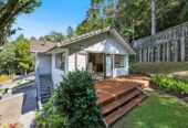 Move-In Ready, Renovated 3 beds 1 baths house, Downstairs includes a large single garage plus an additional room of similar size, close to local schools, kindergartens, shops, reserves, and public transport. Glenfield Mall, 128C Manuka Road, Bayview, Auckland