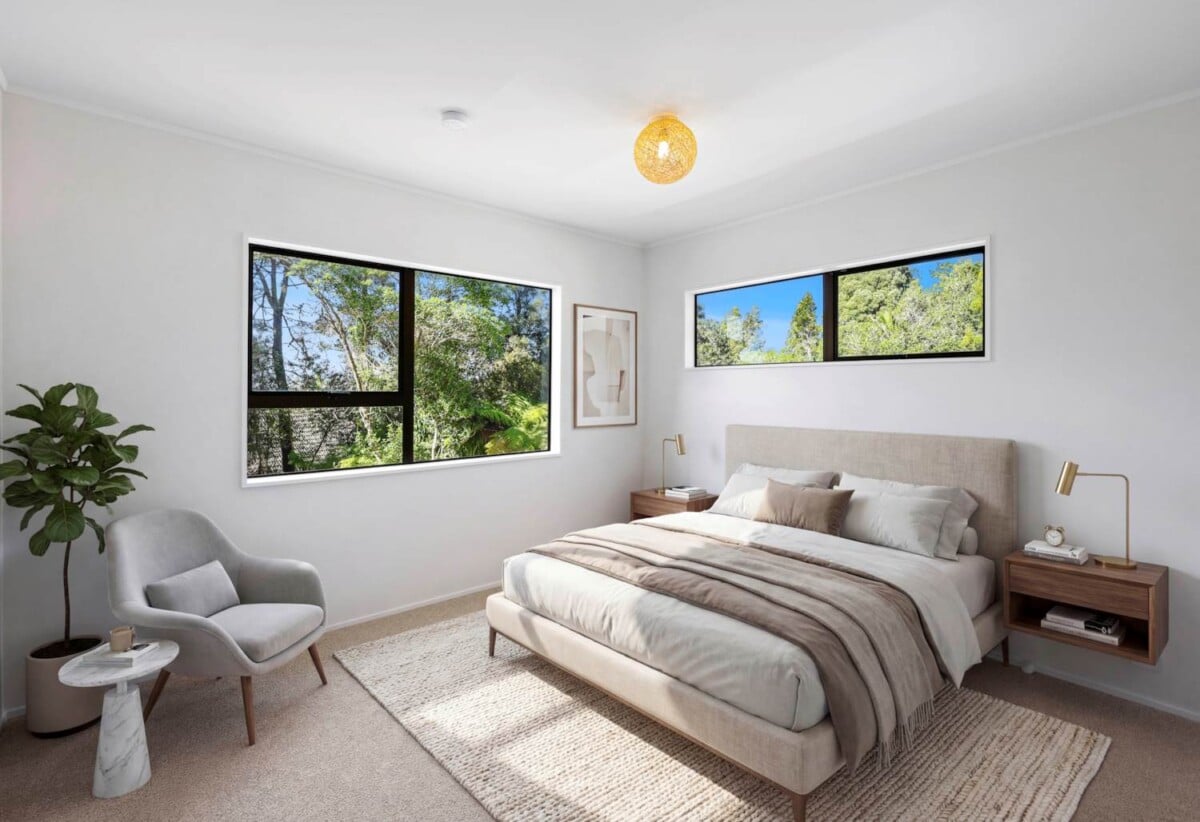 Move-In Ready, Renovated 3 beds 1 baths house, Downstairs includes a large single garage plus an additional room of similar size, close to local schools, kindergartens, shops, reserves, and public transport. Glenfield Mall, 128C Manuka Road, Bayview, Auckland