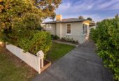 Once in 20 years, 3 beds 1 bath house with huge standalone garage on 673m2 section, close to seaside park, beach, 0.7 km to Beach Haven School, 0.9 km to Birkdale North School, 1.2 km to Birkdale Intermediate School, 26 Melba Street, Beach Haven, Auckland