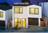 Brandnew standalone 4 beds 2.5 baths home with garage, just minutes from Green Bay and Close to New Lynn shopping centres, cafes, and all the vibrant amenities, 0.3km to Green Bay Primary School, 0.6 km to Green Bay High School, 21C Barron Drive, Green Bay, Auckland