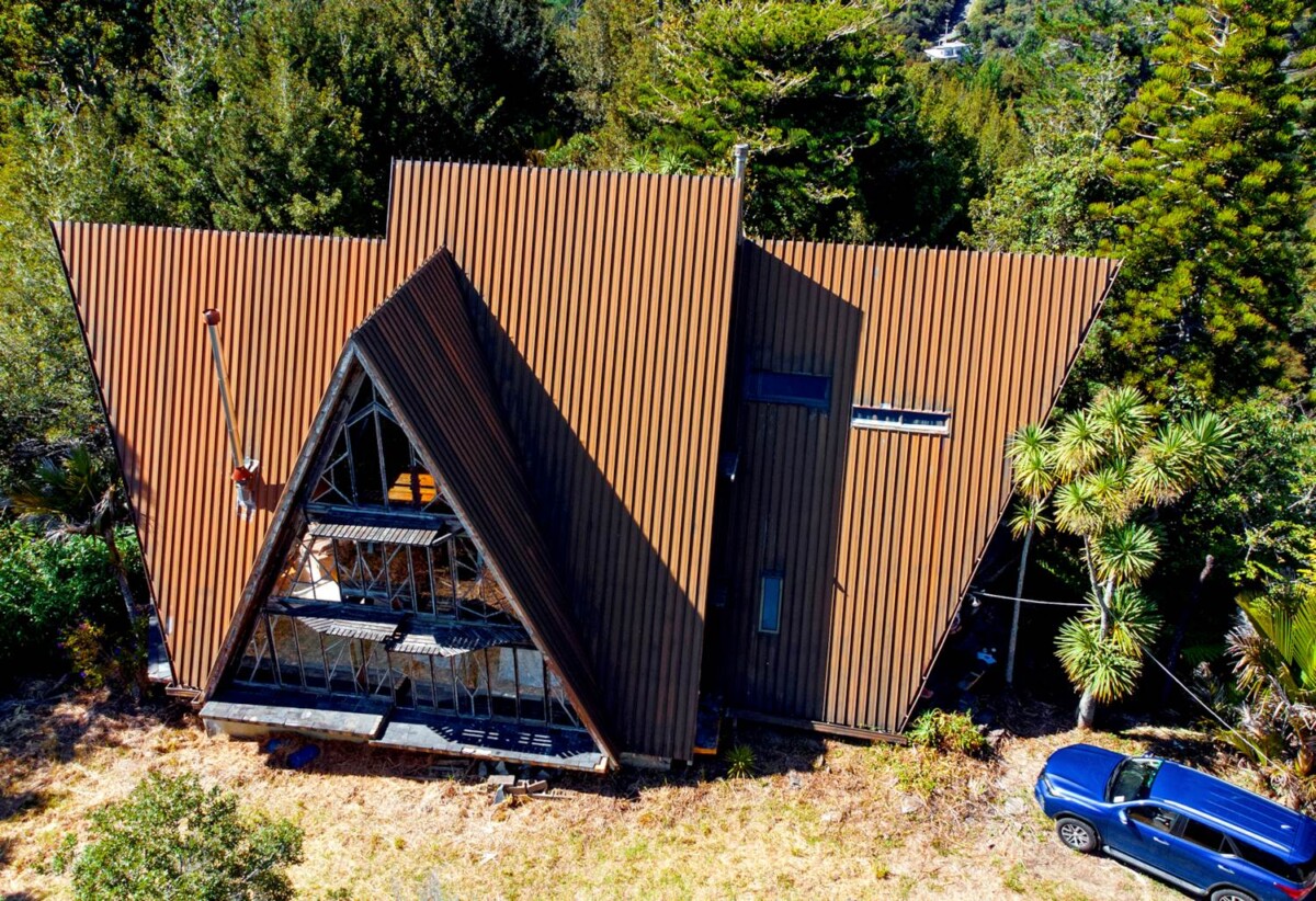 Owner circumstance, changes, 2 beds + office 1 bath house on 5.1490ha land, A unique art piece: a three-storey A-frame roof house in do-up condition, 3.3 km to Albany Senior High School, 3.9 km to Albany School, 362 Wright Road, Dairy Flat, Auckland