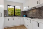 Rangitoto College zone, 6 beds 5.5 baths house with double garage on 507m2 section, including 4 ensuites and a 2-beds granny, close to the motorway, Albany, Browns Bay, and Park’n Ride, schools, 48A Fernhill Way, Albany, Auckland