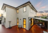 Rangitoto College zone, 6 beds 5.5 baths house with double garage on 507m2 section, including 4 ensuites and a 2-beds granny, close to the motorway, Albany, Browns Bay, and Park’n Ride, schools, 48A Fernhill Way, Albany, Auckland