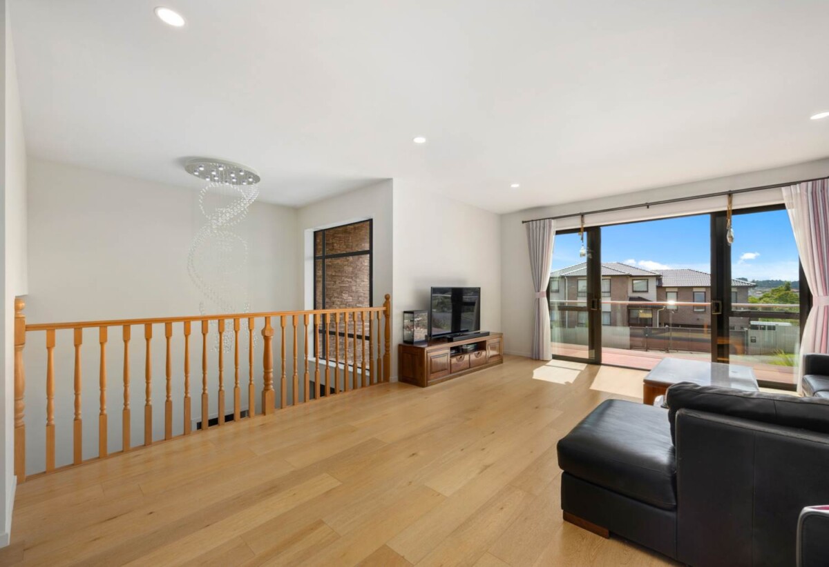 Rangitoto College zone, 6 beds 5.5 baths house with double garage on 507m2 section, including 4 ensuites and a 2-beds granny, close to the motorway, Albany, Browns Bay, and Park’n Ride, schools, 48A Fernhill Way, Albany, Auckland