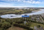 5 beds 3 baths house with tennis court and swimming pool on 7626m2 section, Direct access to a walkway behind the property, nearby small park, and a local boat ramp., close to schools, shops, motorway access, 1.1 km to Hingaia Peninsula School, 120 Oakland Road, Karaka, Auckland