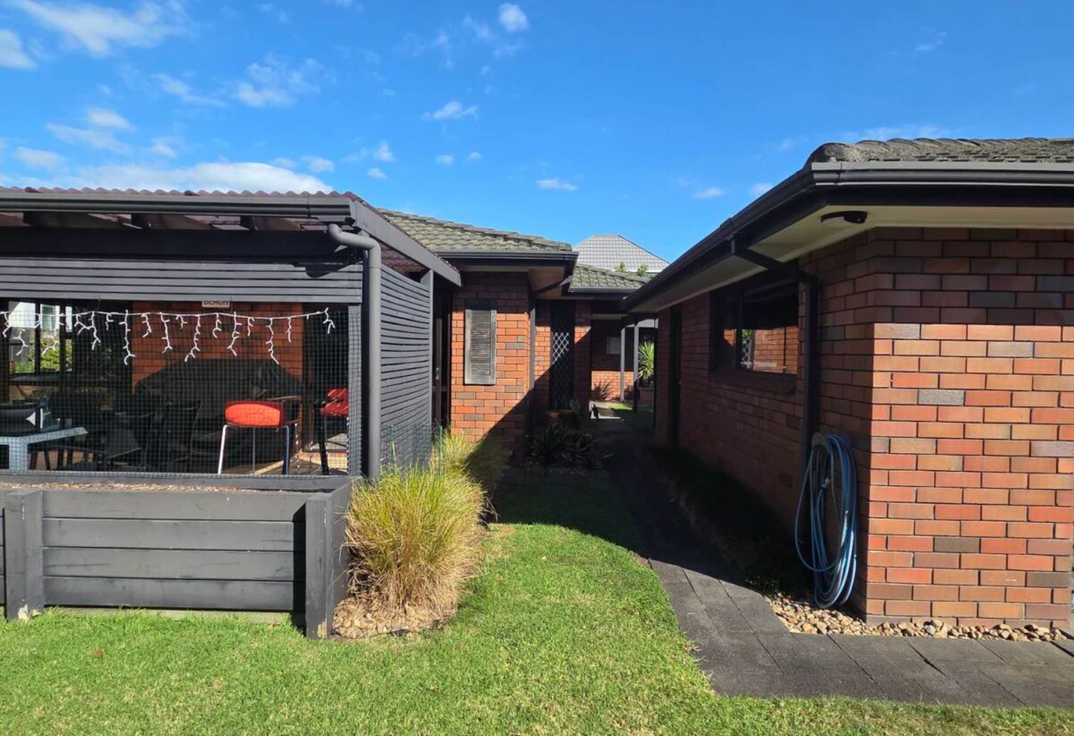 Macleans College zone, Brick and tile 4 beds 2 baths house with double garage on 642m2 section, close to beaches, golf club, schools, shops, 12A Hattaway Avenue, Bucklands Beach, Auckland