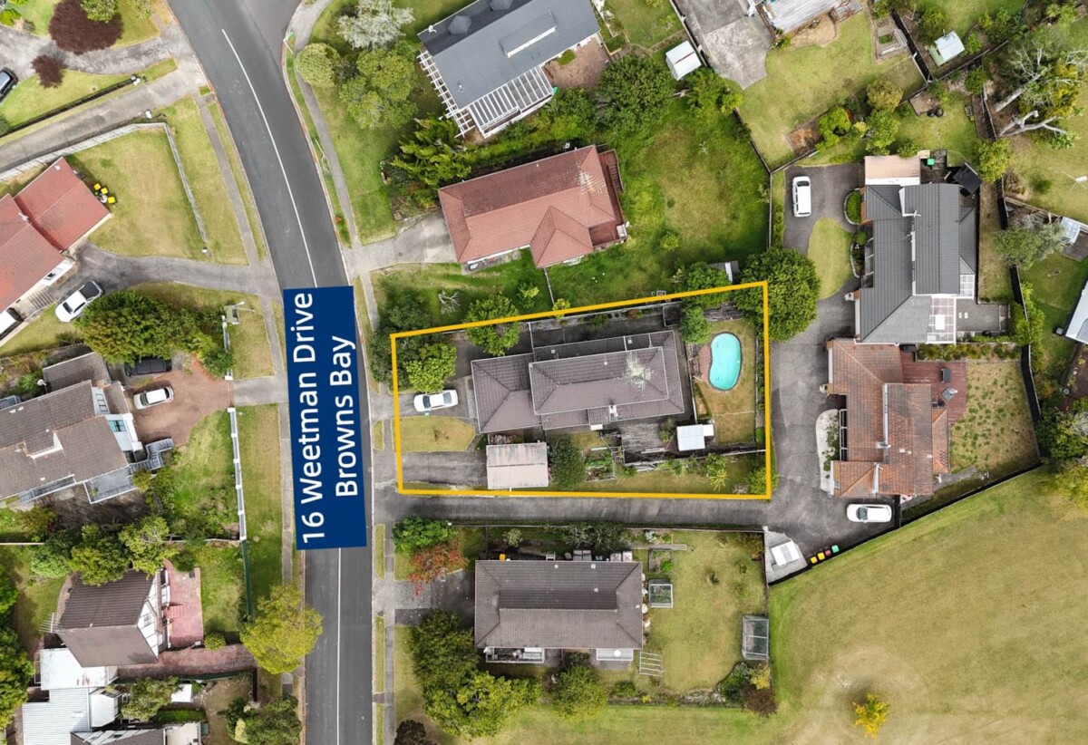 Rangitoto College zone, 5 beds 3 baths house with swimming pol and garage on 706m2 section, close to schools, Browns Bay village, local cafes, motorway access, 1.5 km to Rangitoto College, 16 Weetman Drive, Browns Bay, Auckland