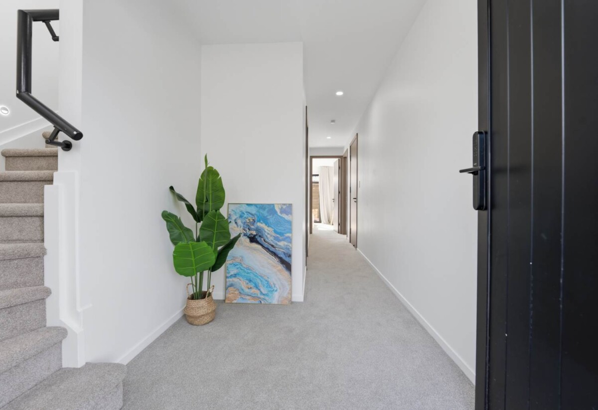 Brandnew standalone 4 beds 3 baths home with garage, just a short walk to Lunn Avenue Shops, close to schools, Stonefields shopping centre, gulf club, 1 km to Stonefields School, 24 Thorp Street, St Johns, Auckland