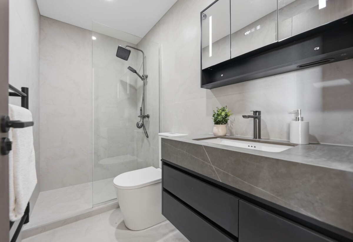 Brandnew standalone 4 beds 3 baths home with garage, just a short walk to Lunn Avenue Shops, close to schools, Stonefields shopping centre, gulf club, 1 km to Stonefields School, 24 Thorp Street, St Johns, Auckland
