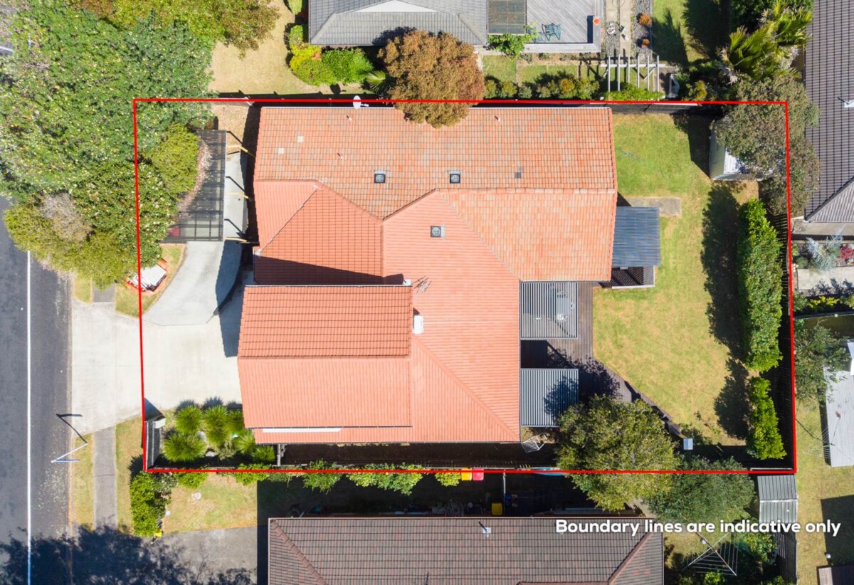 5 beds 3 baths with double garage on 649m2 section, close to schools, shops, 0.5 km to Macleans Primary School, 0.9 km to Howick Intermediate, 1.4 km to Pakuranga College, 120 Hutchinsons Road, Bucklands Beach, Auckland